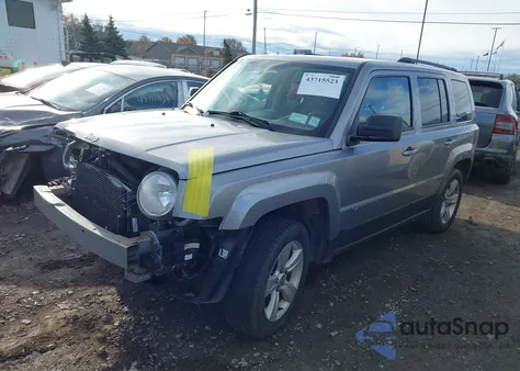 2017 Jeep Patriot Latitude 4X4 z USA, uszkodzony, nr VIN 1C4NJRFB1HD181386
